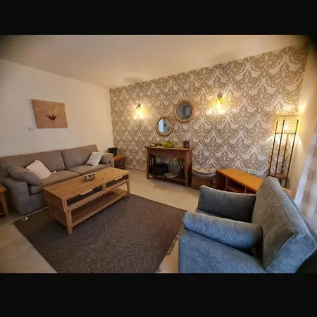 Sunrise Club Coastal Apt- Seaside & Pool Apartman