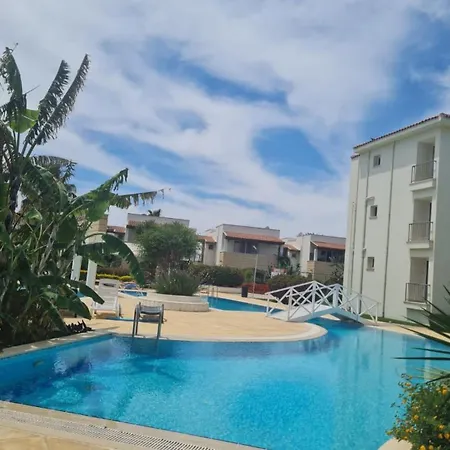 Sunrise Club Coastal Apt- Seaside & Pool *